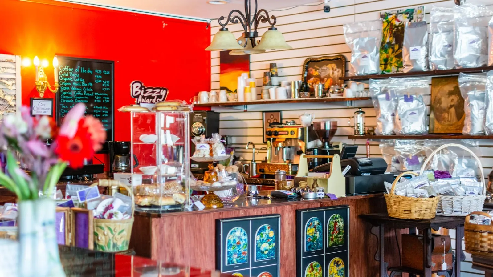 Nai's Tea, Coffee & Collectibles