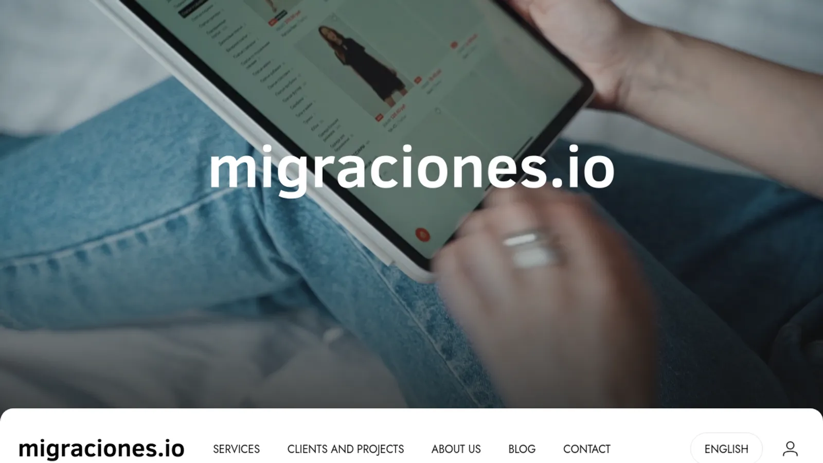 Screenshot of the Migraciones.io homepage