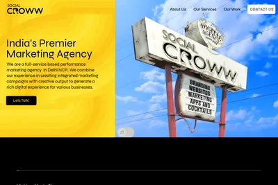 Screenshot of the Social Croww homepage