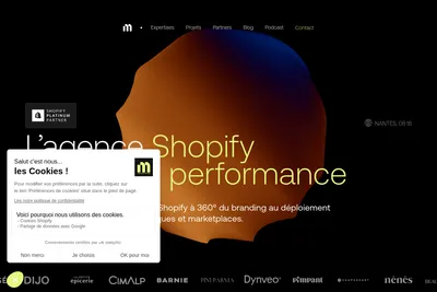 Screenshot of the Moon Moon homepage
