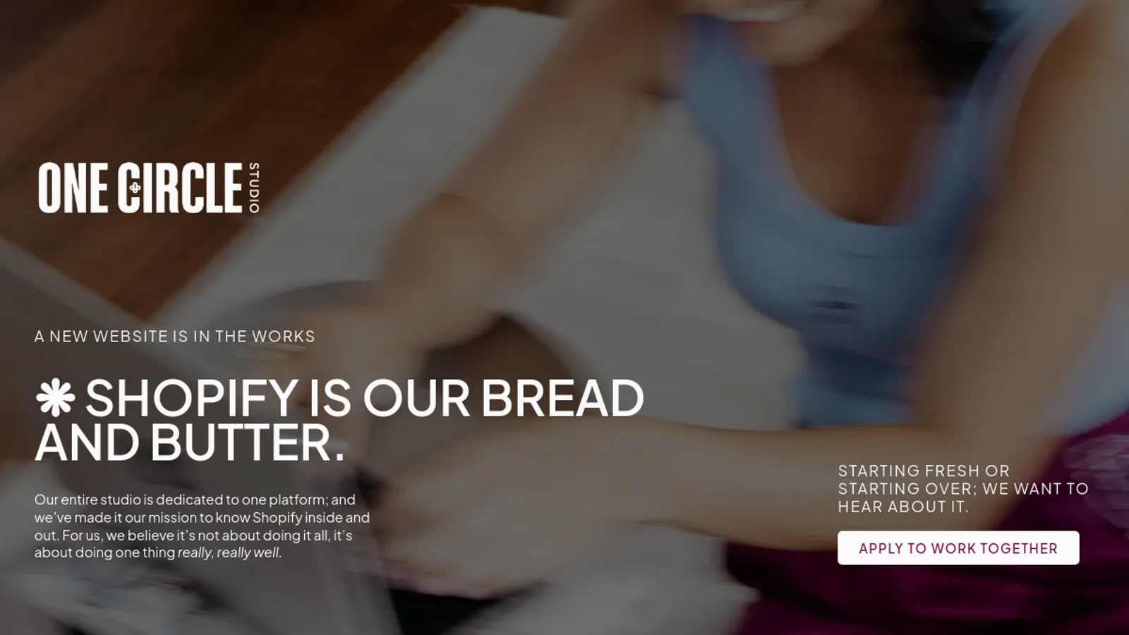 Screenshot of the One Circle Studio homepage