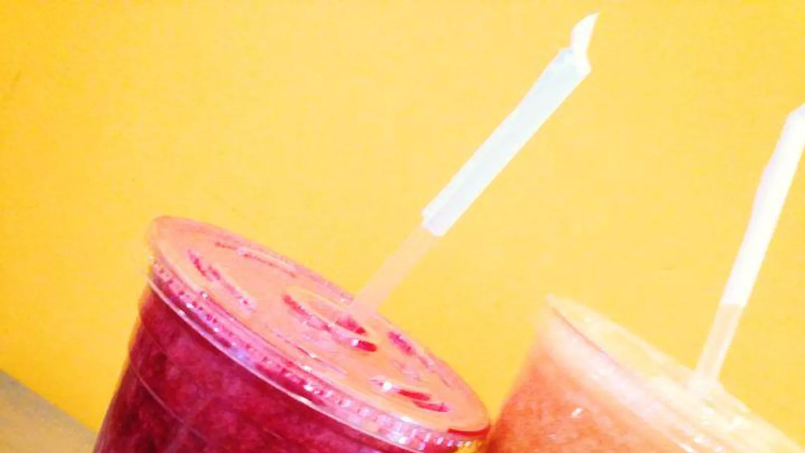 Jiggle Berry Juice Bar