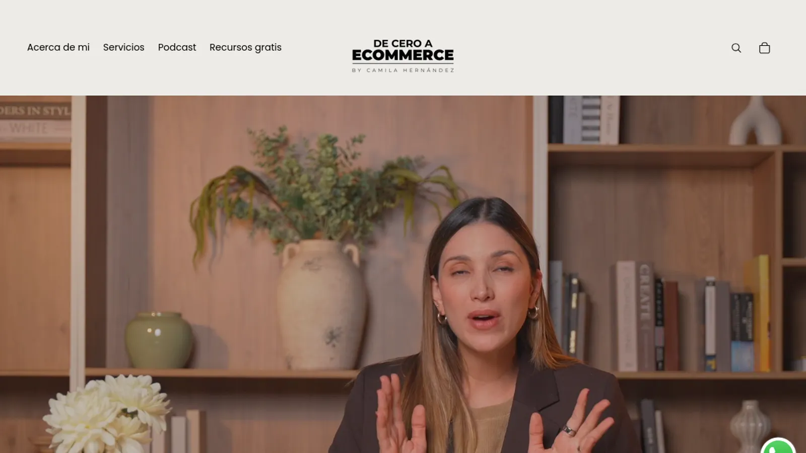 Screenshot of the Camila Hernández homepage