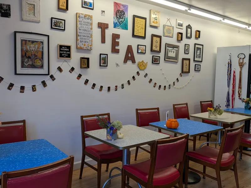 Abeille Voyante Tea Co
